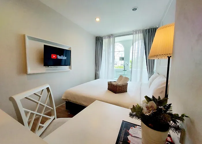 Bliss Silom 3*